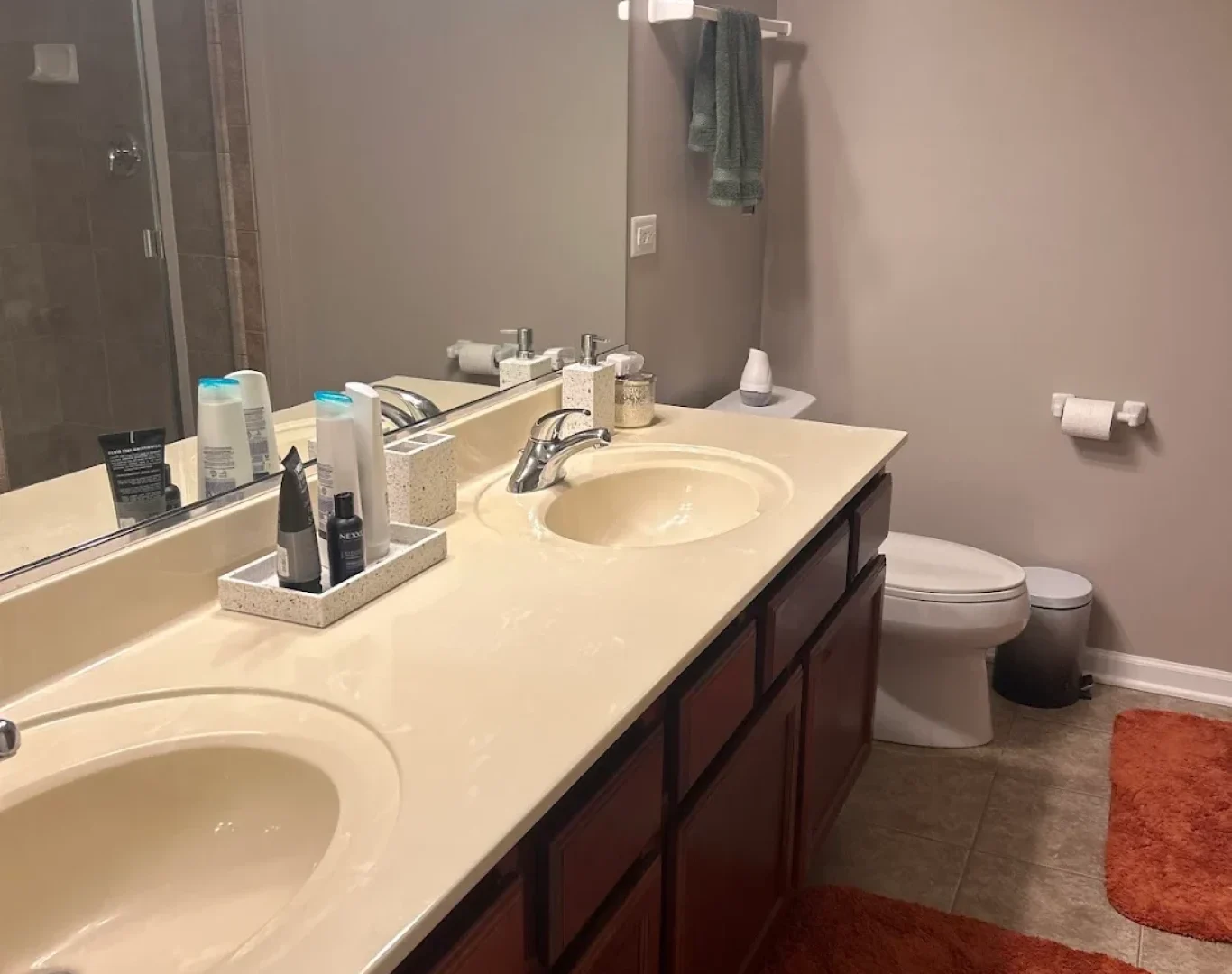 Sparkling clean bathroom after deep cleaning service in Lake County, IL